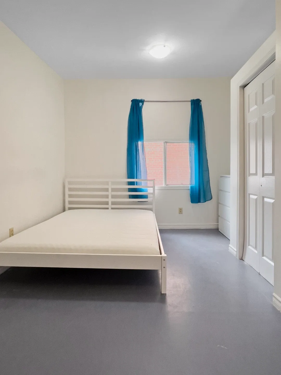 Furnished Studio Apartment (Moss Park) image indicator(2)