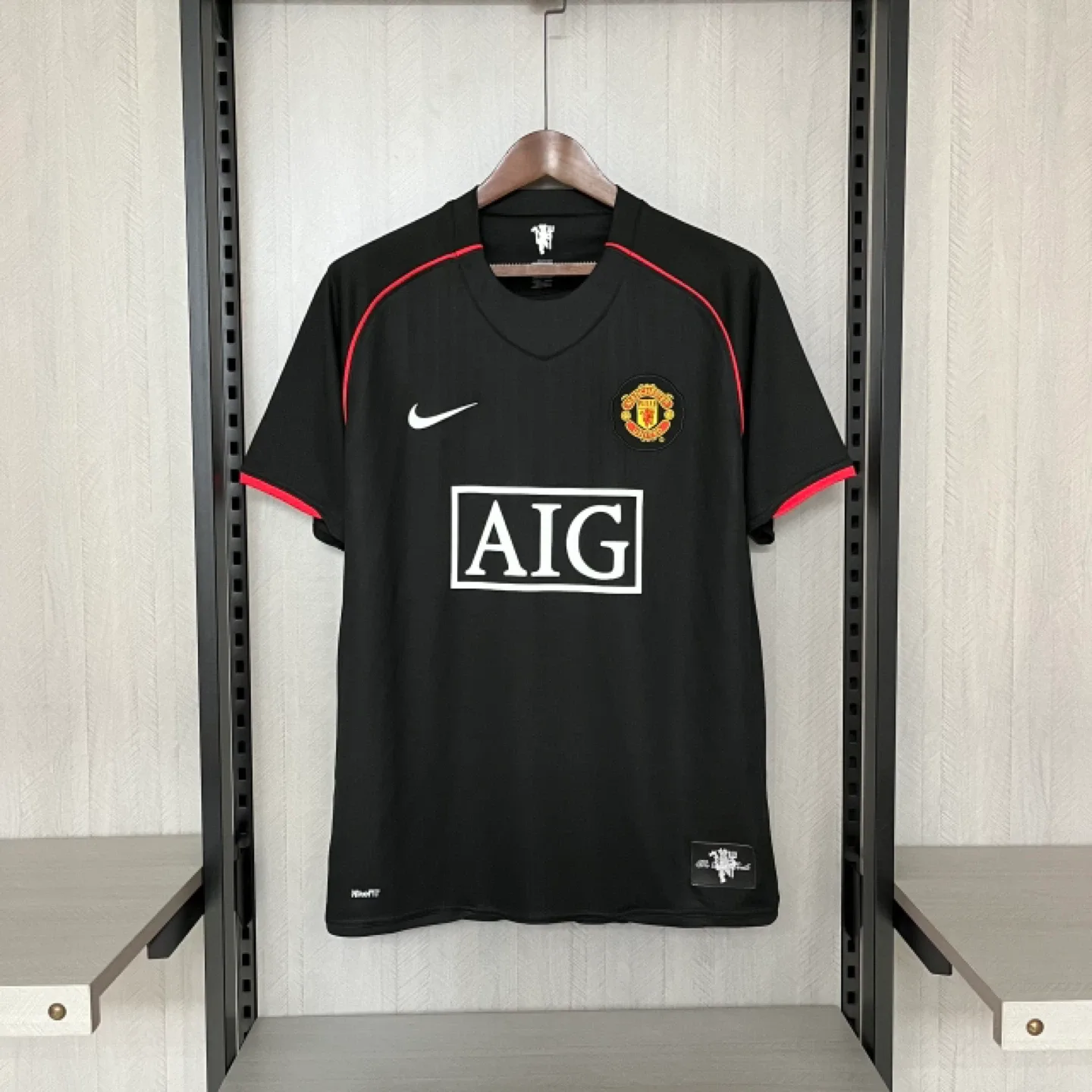Manchester United Nike AIG Jersey L