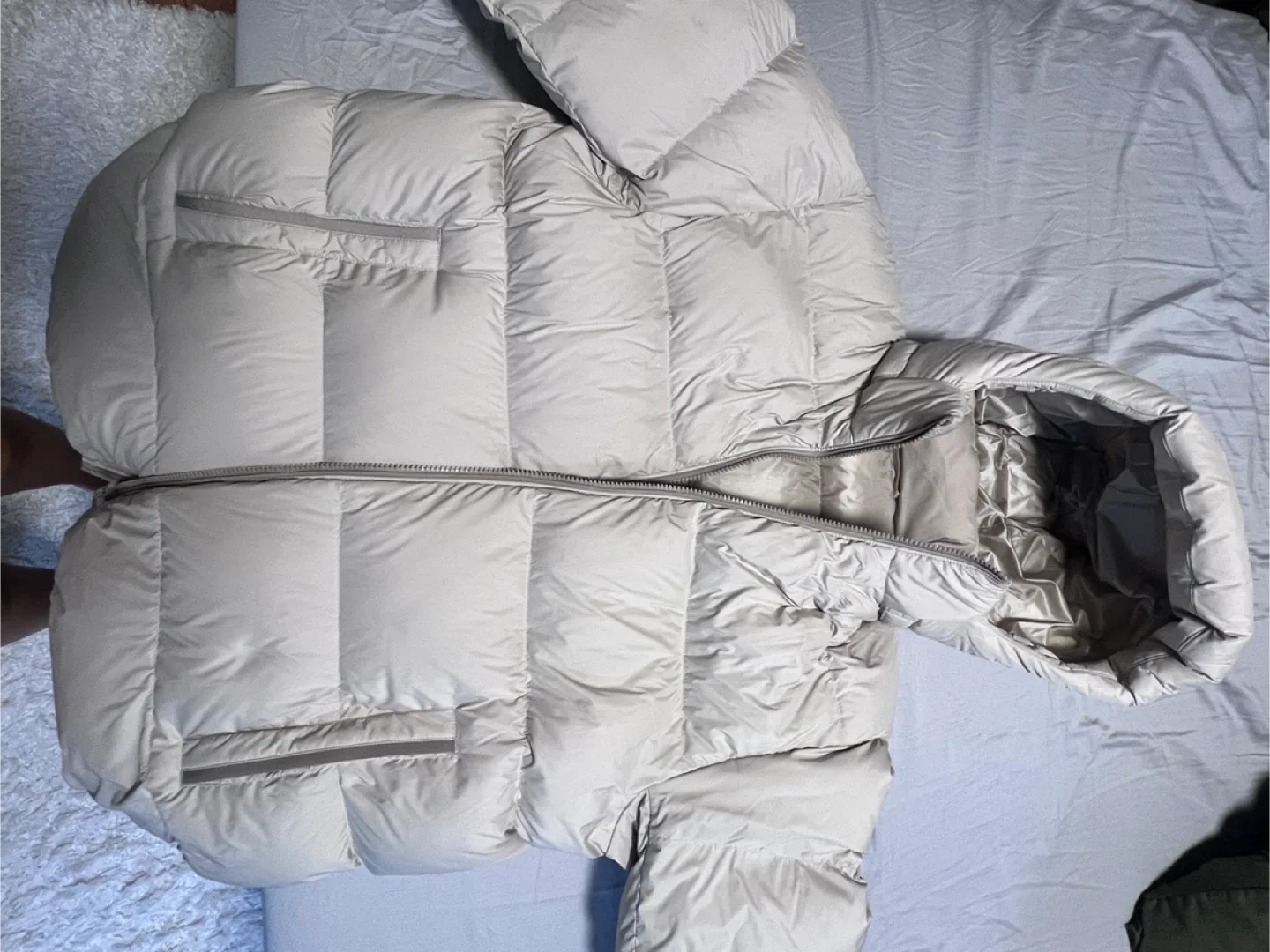 Uniqlo down jacket image indicator(5)