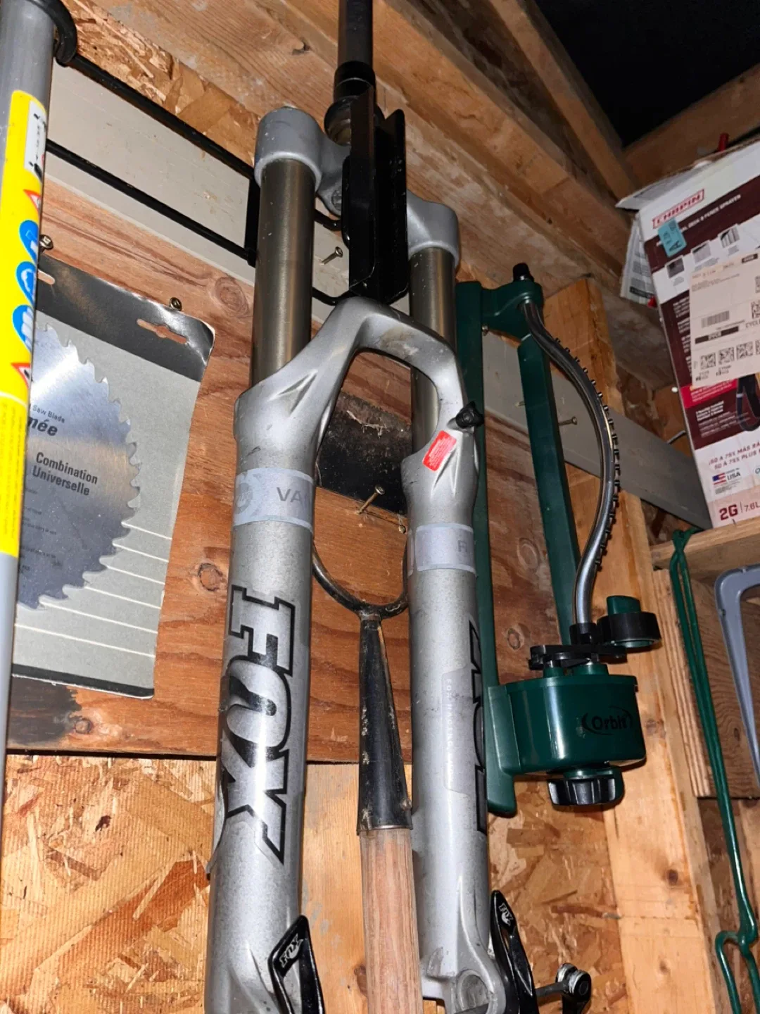 Fox VAN R Mountain Bike Fork image indicator(2)