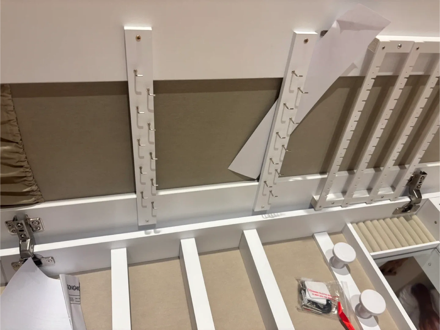 Jewelry Cabinet Storage with Mirror - White image indicator(4)