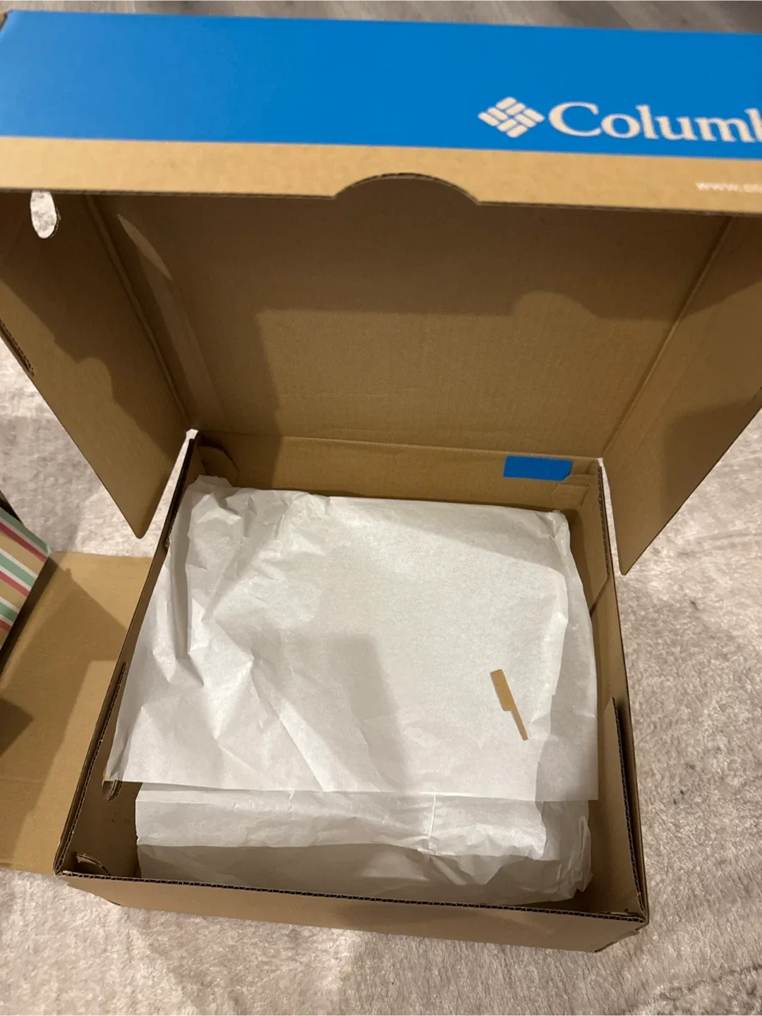 New Columbia Shoe Box image indicator(2)