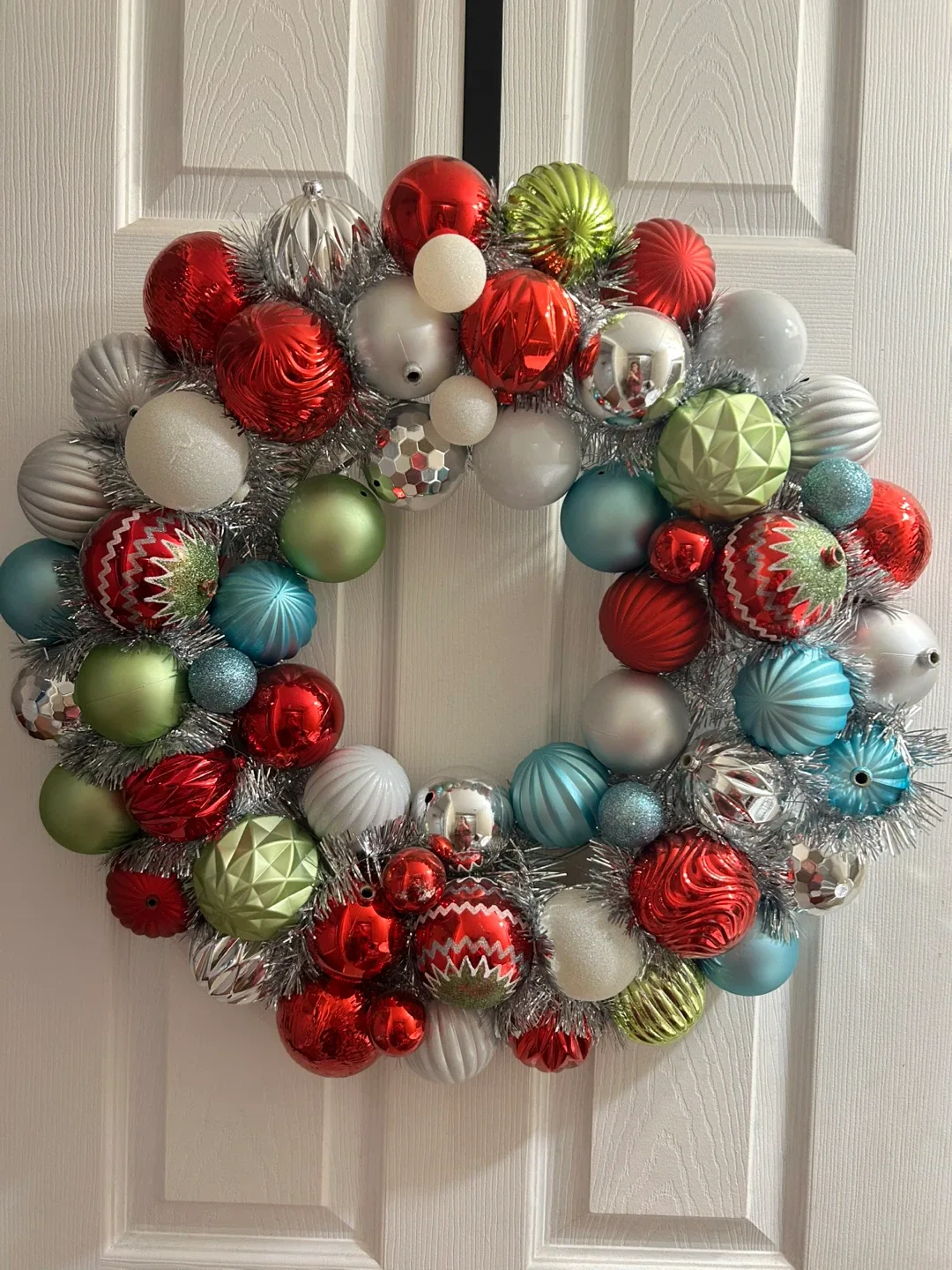 Christmas Ornament Wreath - Holiday Decor thumbnail