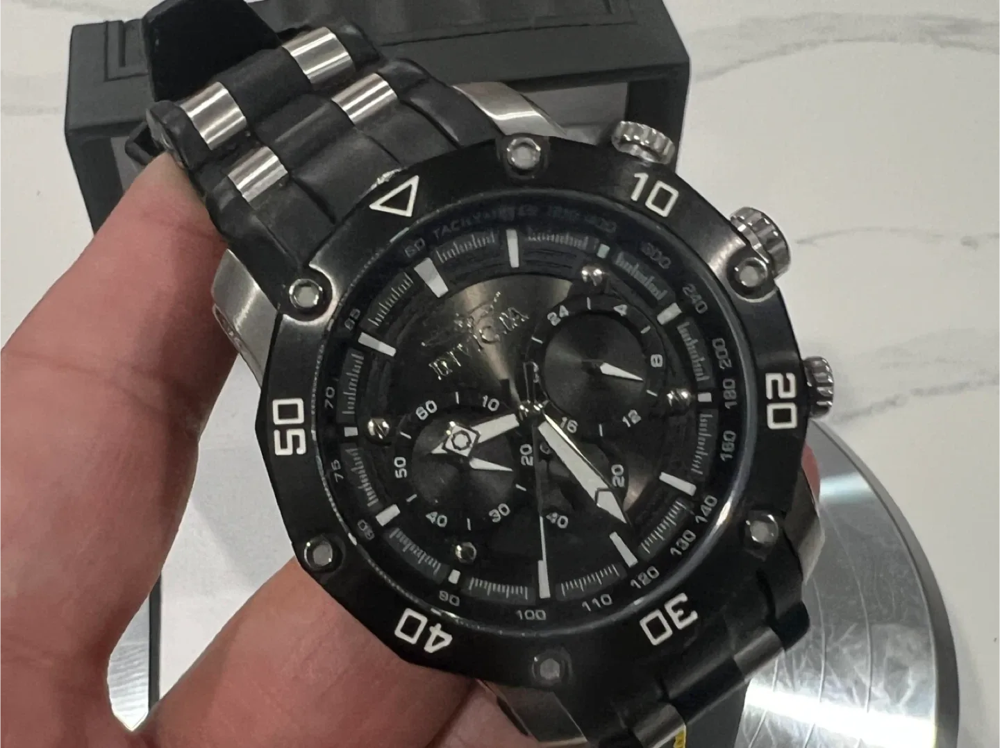 Invicta Pro Diver Chronograph Model 28753 image indicator(2)