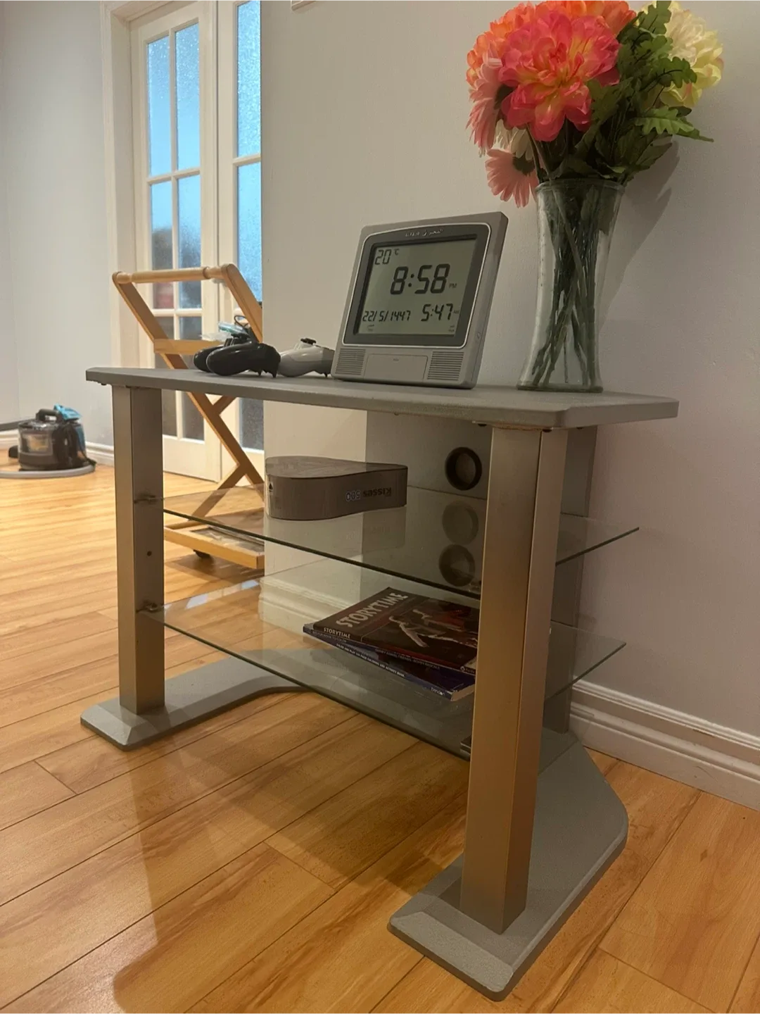 Silver TV Stand with Glass Shelves image indicator(4)