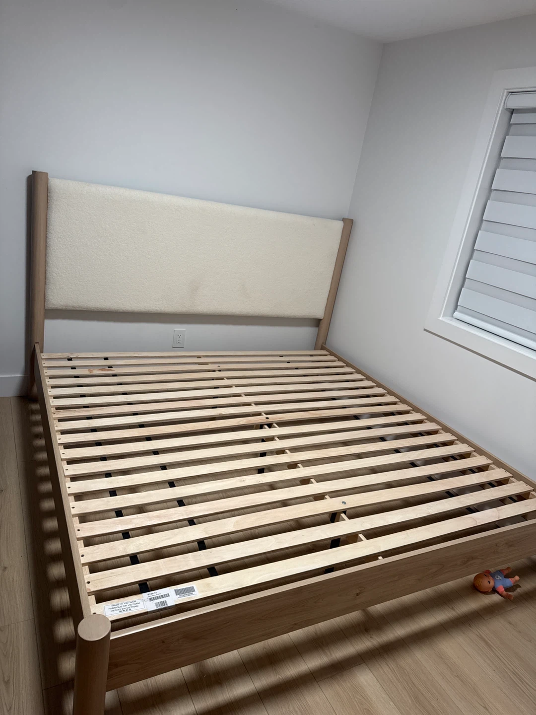 Modern Bed Frame with Headboard