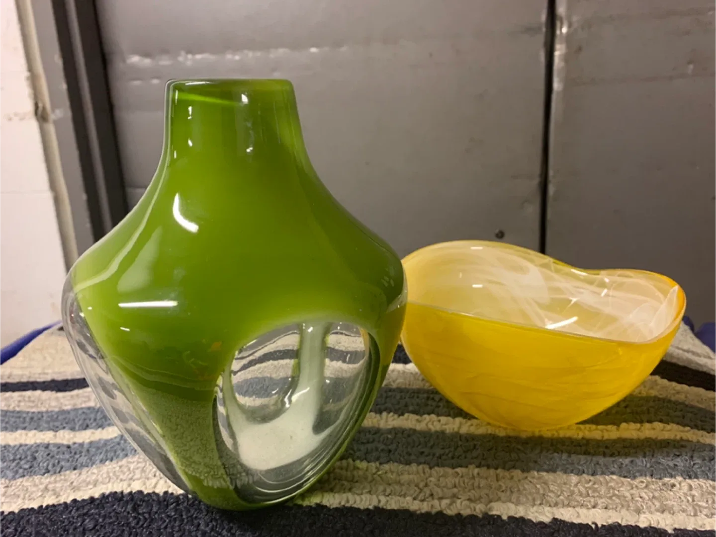 Green & Yellow Decorative Glass Vases image indicator(3)