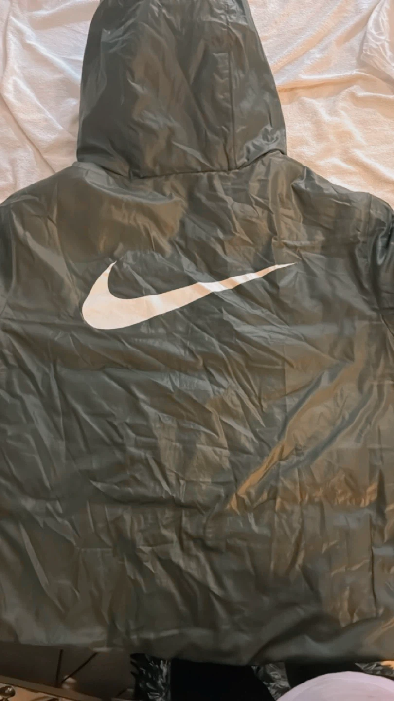 Size L Nike Puffer Jacket Olive Green - photo 5