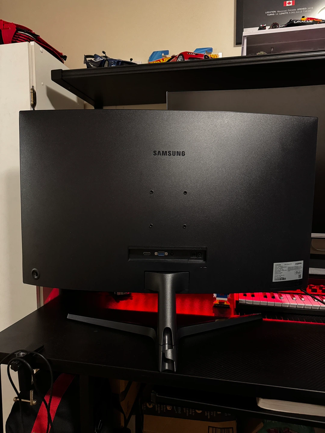 Samsung 32" Curved Monitor - photo 5