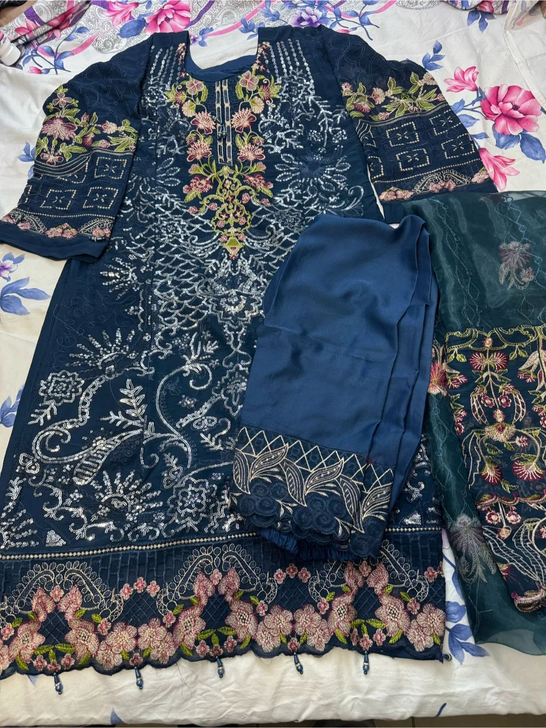 Embroidered Salwar Kameez Suit image indicator(2)