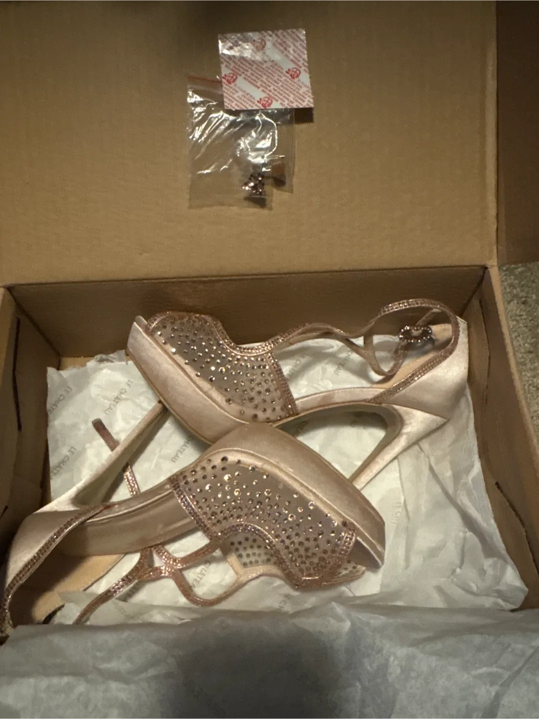 Le Chateau Heels - Size 6 image indicator(3)