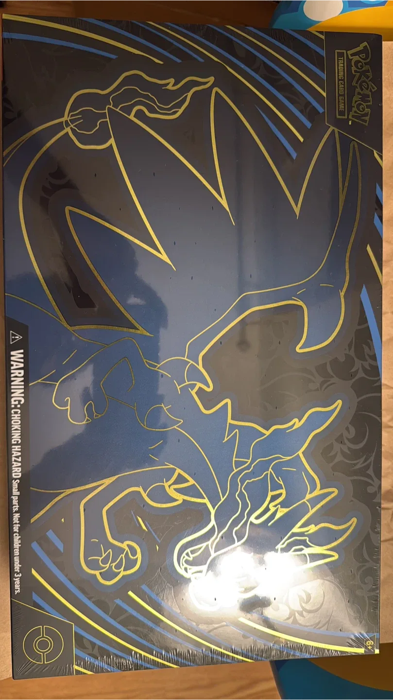 New Pokémon TCG Mega Charizard ex Ultra-Premium image indicator(2)