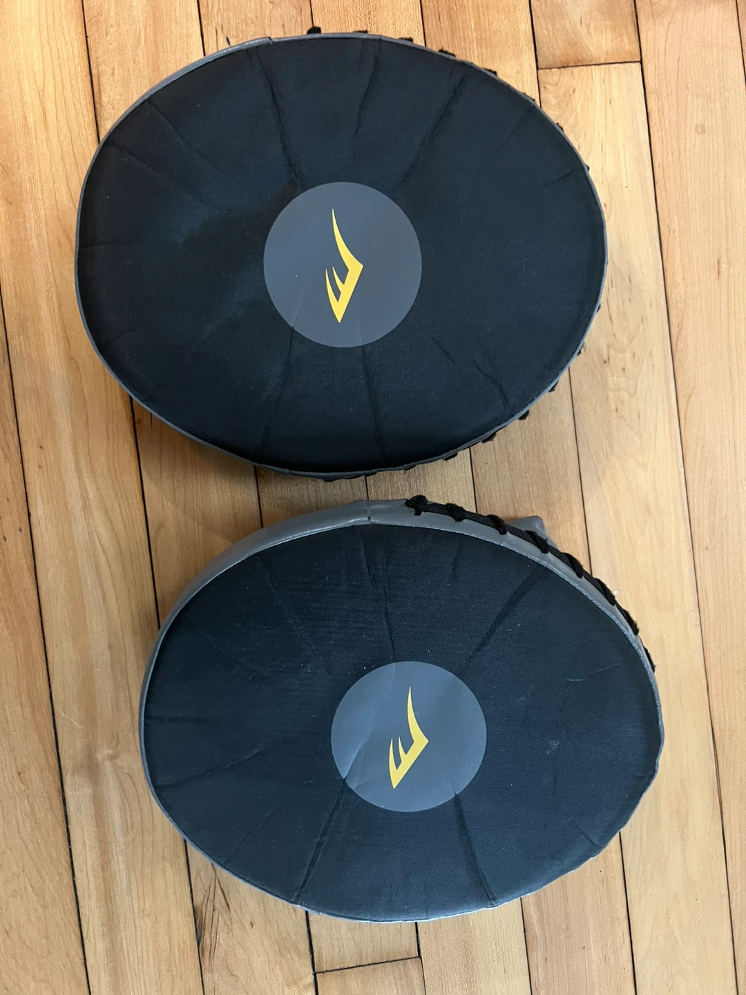 Everlast & Combat Sports Punch Mitts & Focus Pads - photo 3