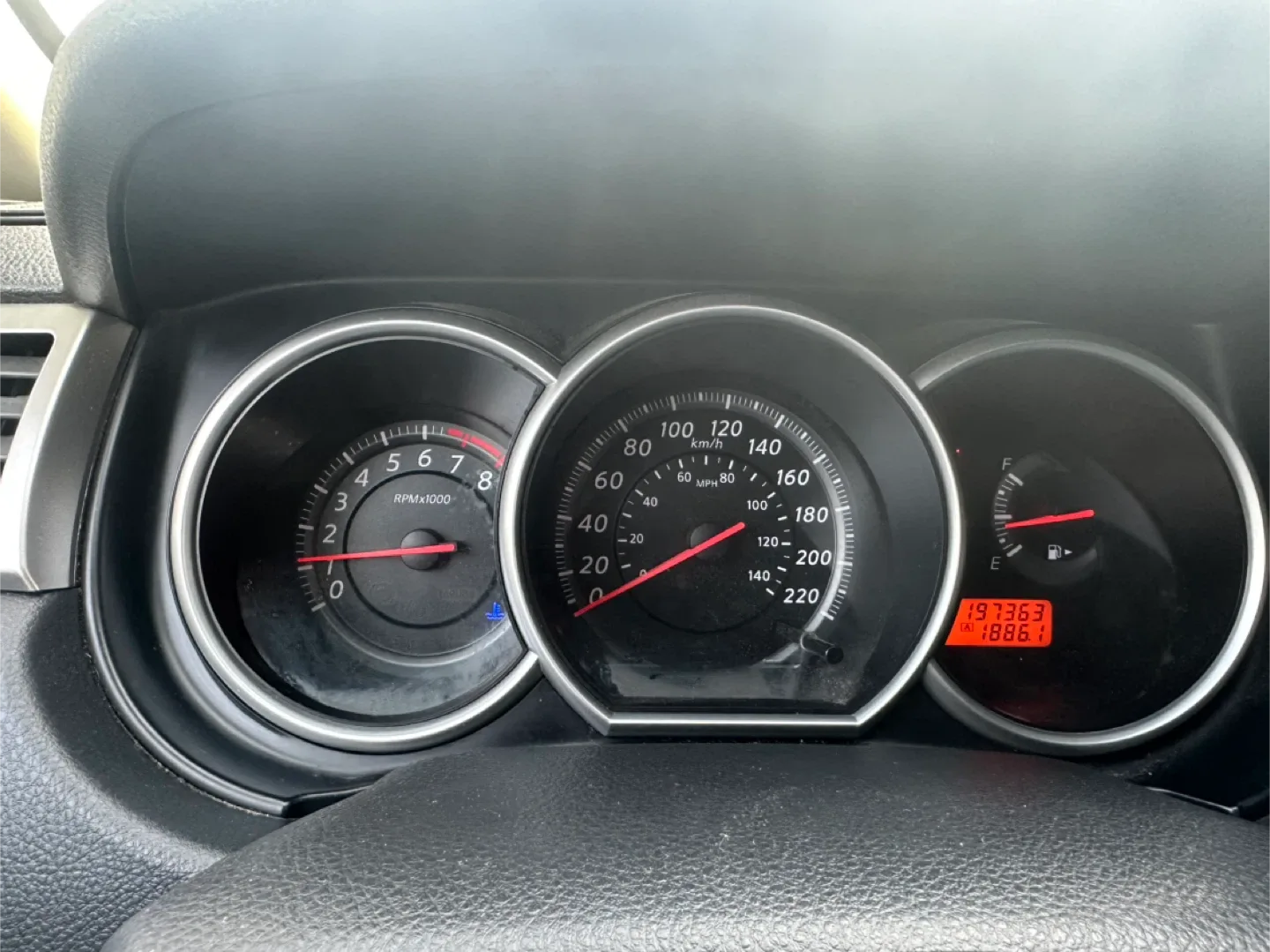 Silver Nissan Versa image indicator(8)