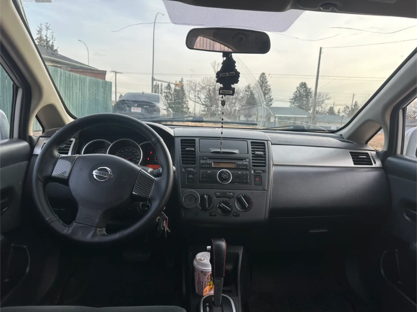 Silver Nissan Versa image indicator(3)