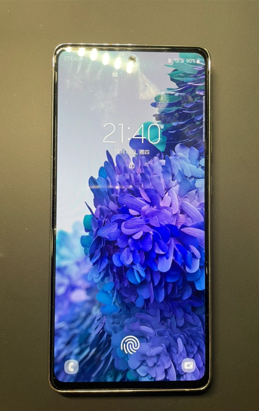 Samsung Galaxy S20 FE 5G - Mint condition - photo 2