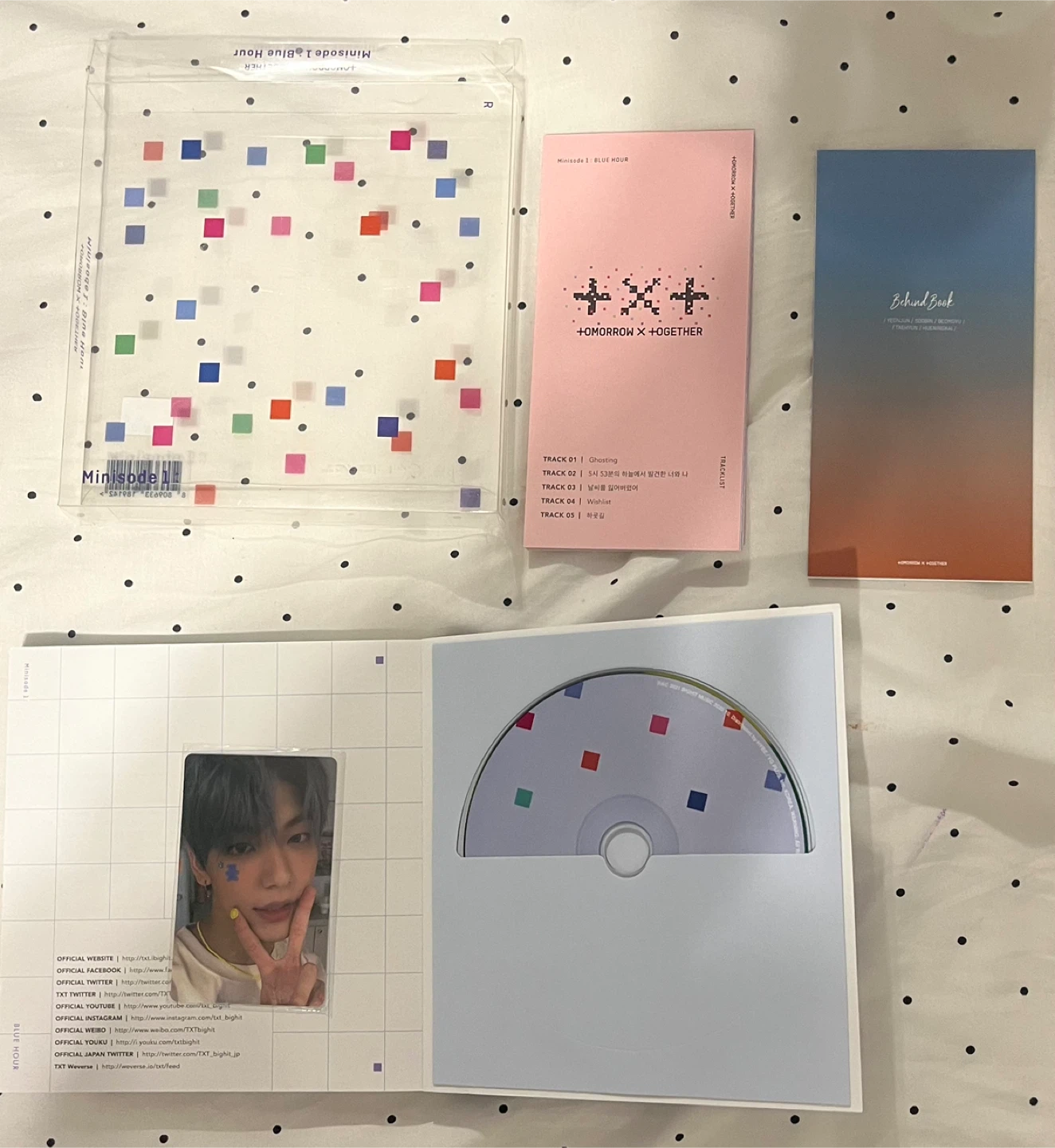 Blue Hour TXT kpop album - photo 2