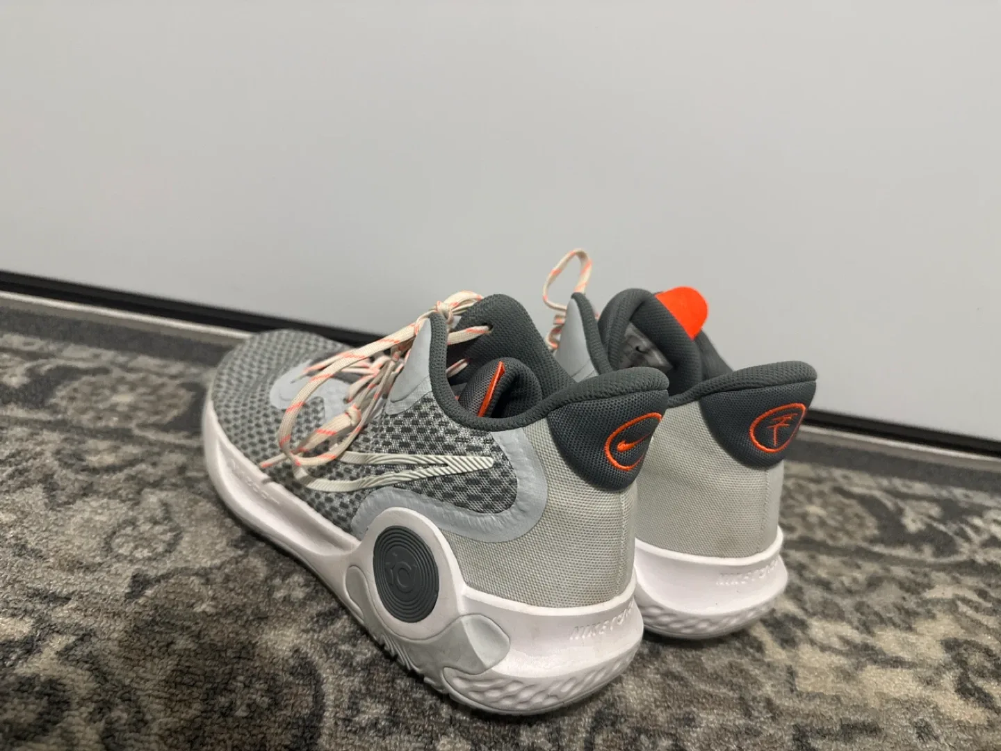 Nike KD Trey 5 X Grey Basketball Shoes image indicator(3)