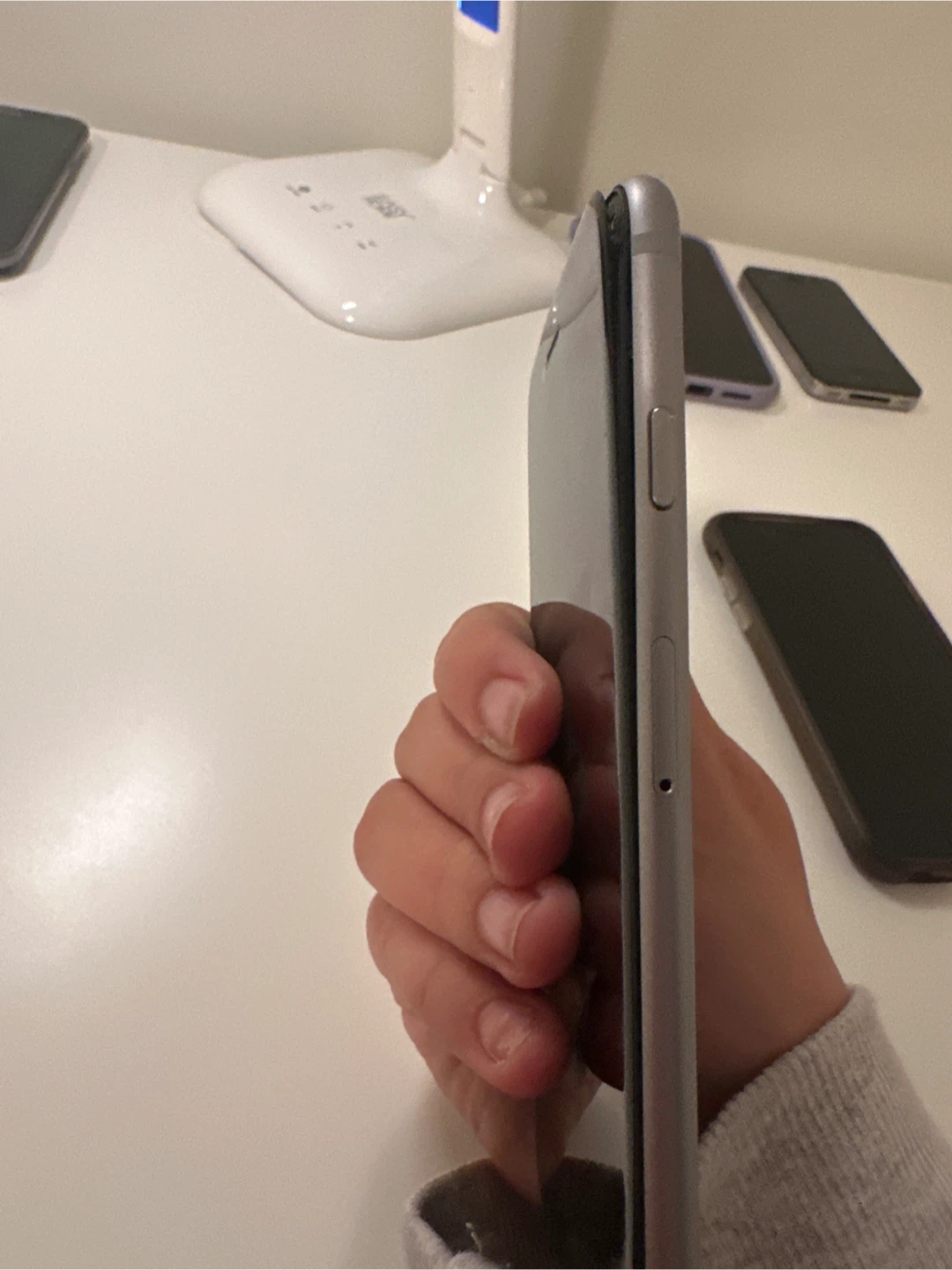 Apple iPhone 6s - Silver - photo 3