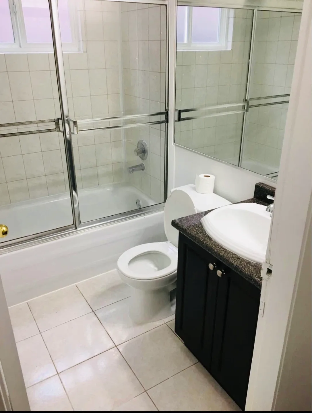 2 bedroom 1 bathroom for rent from January 1st 2026 image indicator(4)