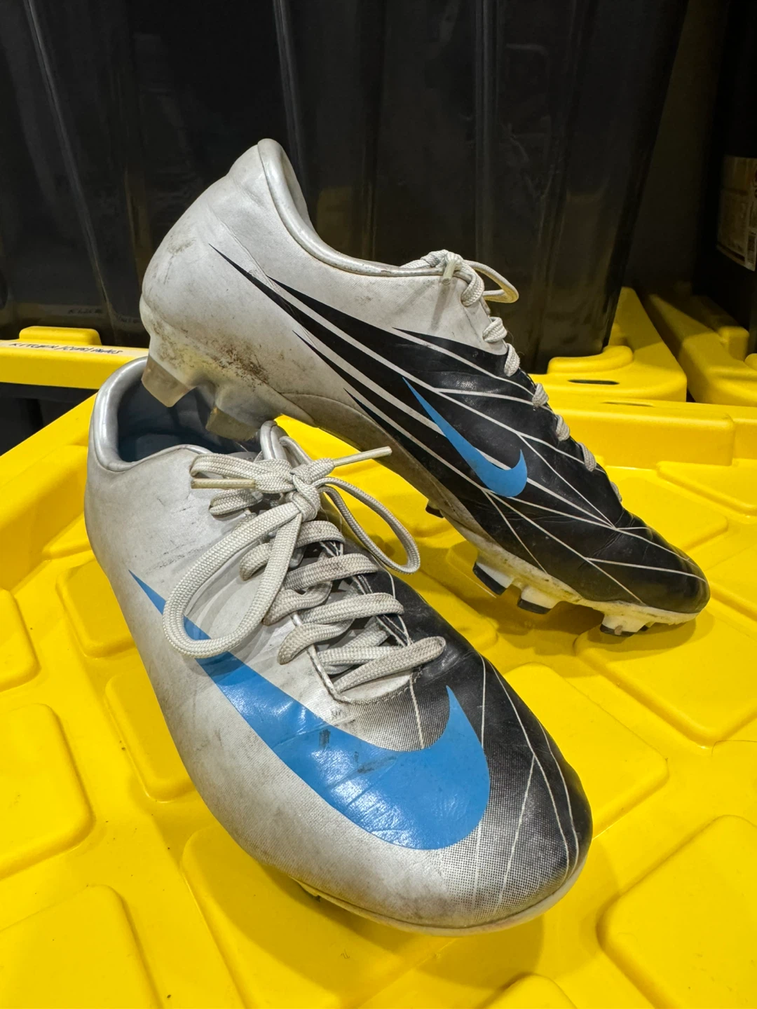 Nike & Mitre Soccer Shoes - Size 8.5 and 9 - photo 2
