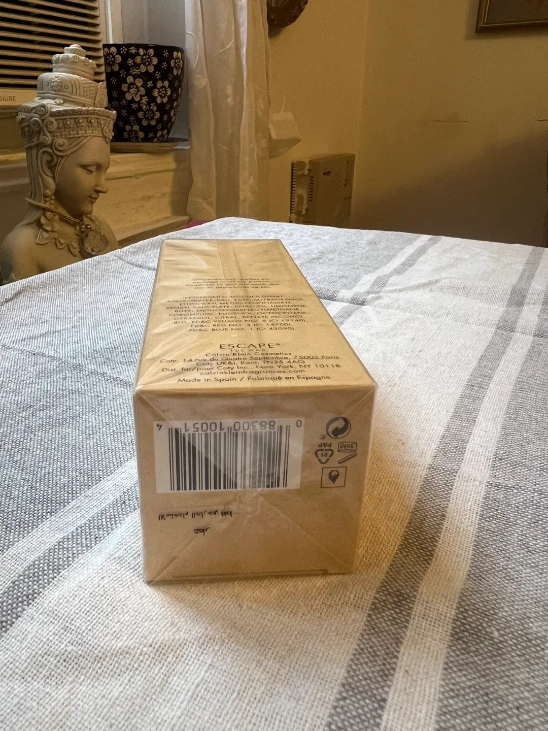 Jaguar Classic Black & Calvin Klein Escape for Men image indicator(3)