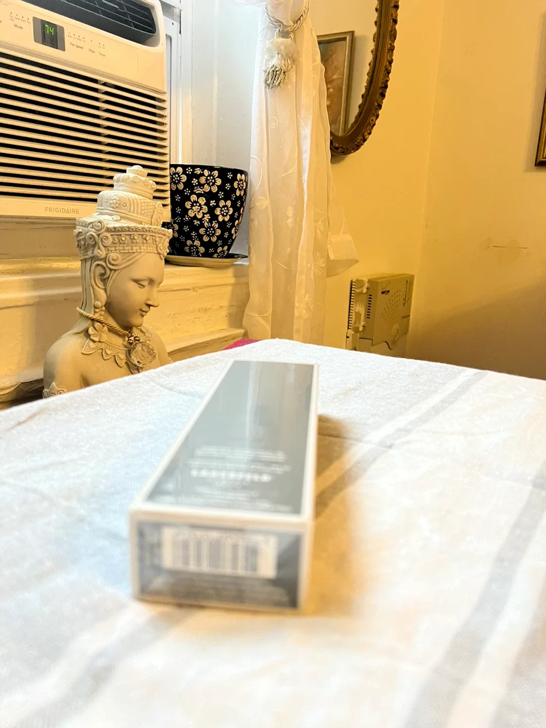 Jaguar Classic Black & Calvin Klein Escape for Men image indicator(9)