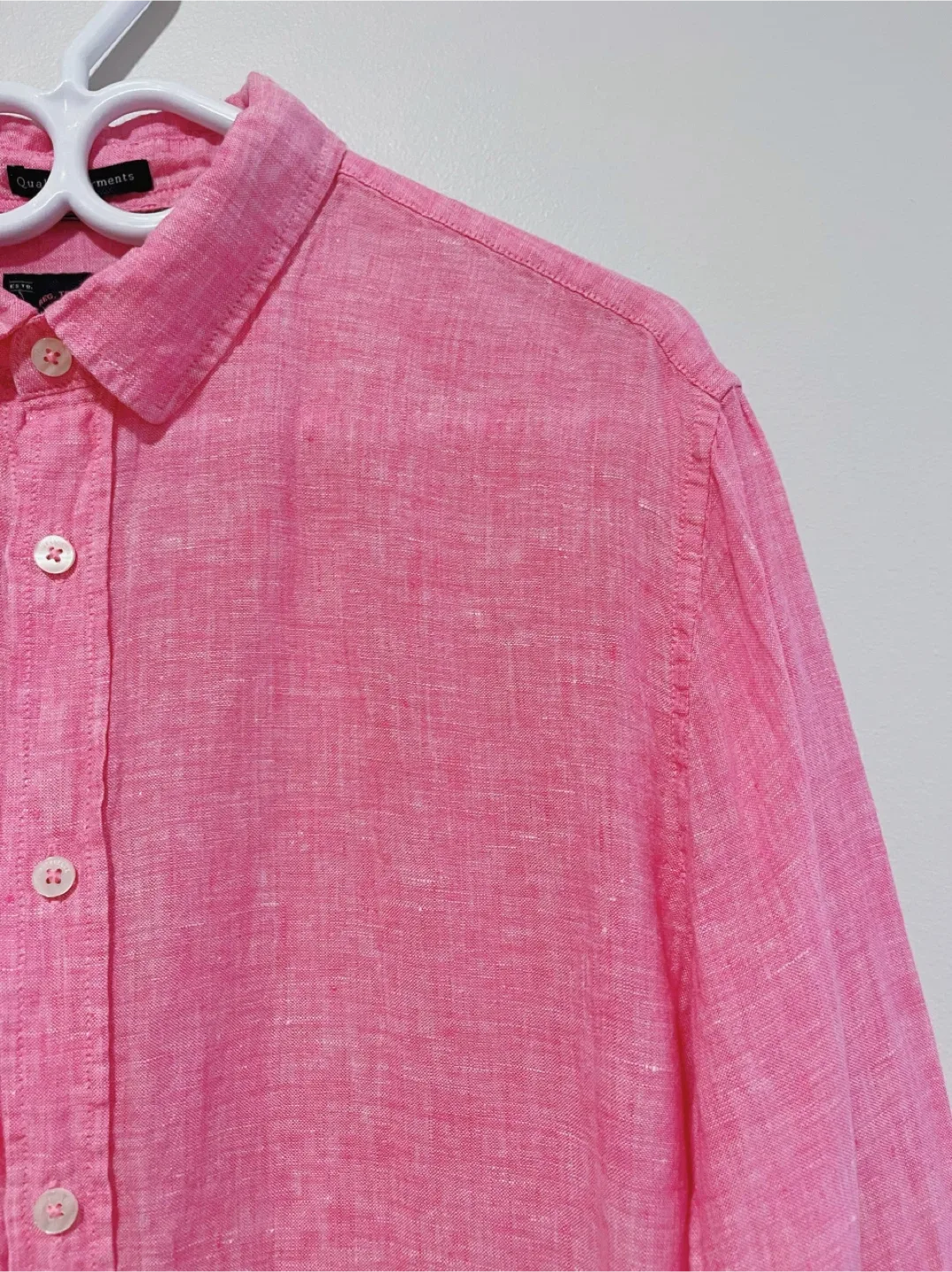 Men’s Pink Linen Shirt & Black Score Cargo Shorts image indicator(3)