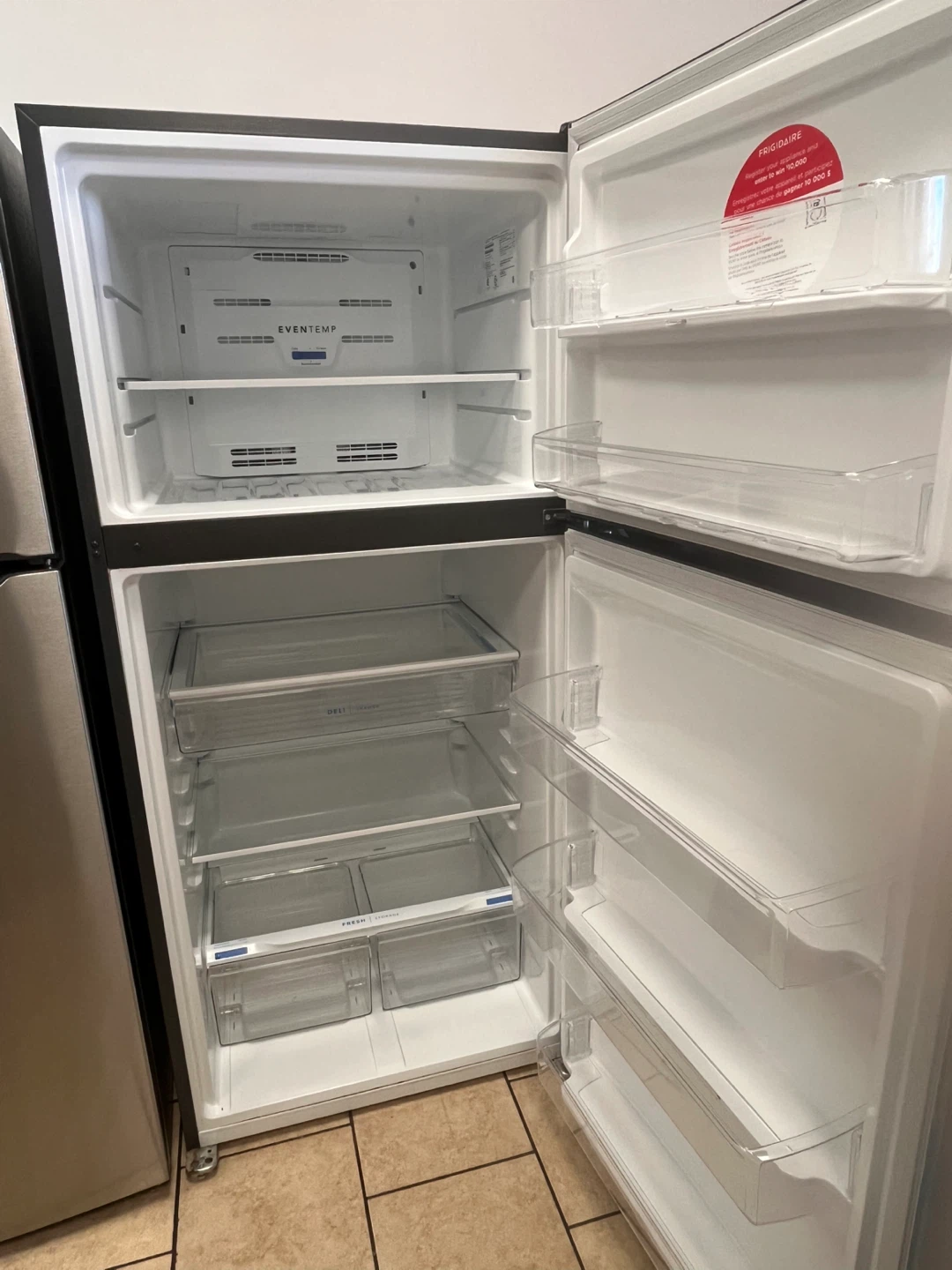 Frigidaire Top Freezer Refrigerator - photo 2