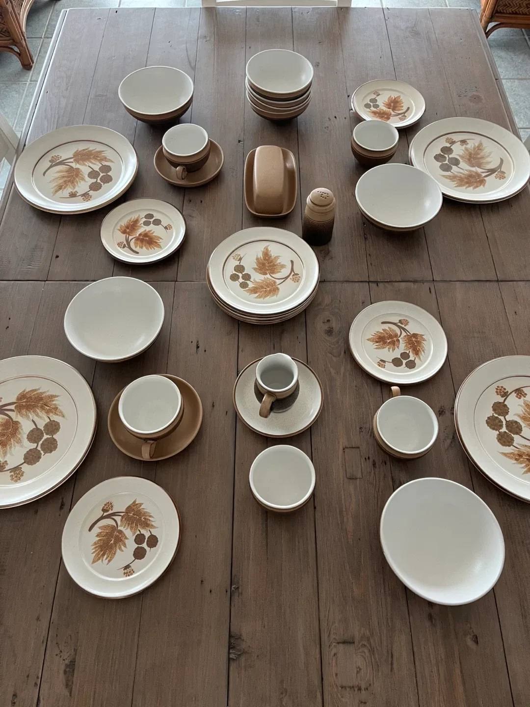 Denby Pottery England Dinnerware Set image indicator(3)