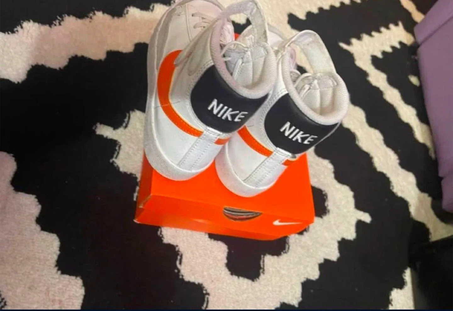 Nike Blazer Mid '77 High-Top Sneakers image indicator(6)