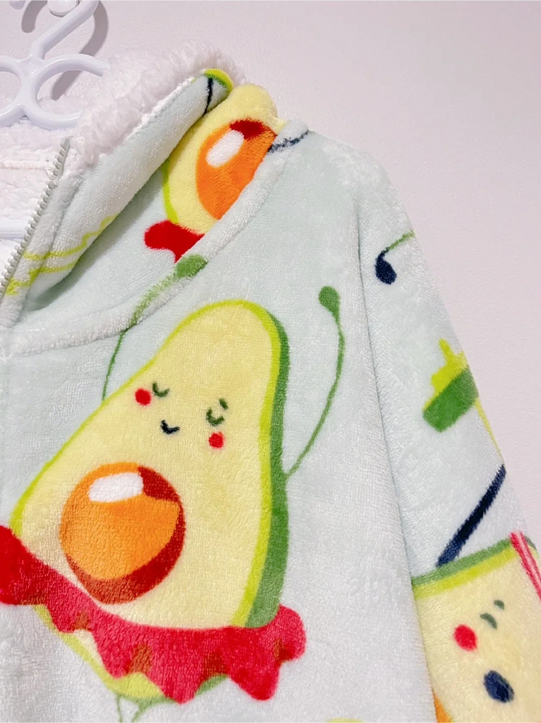 Brand New HBlife Oversized Avocado Wearable Blanket Hoodie image indicator(4)
