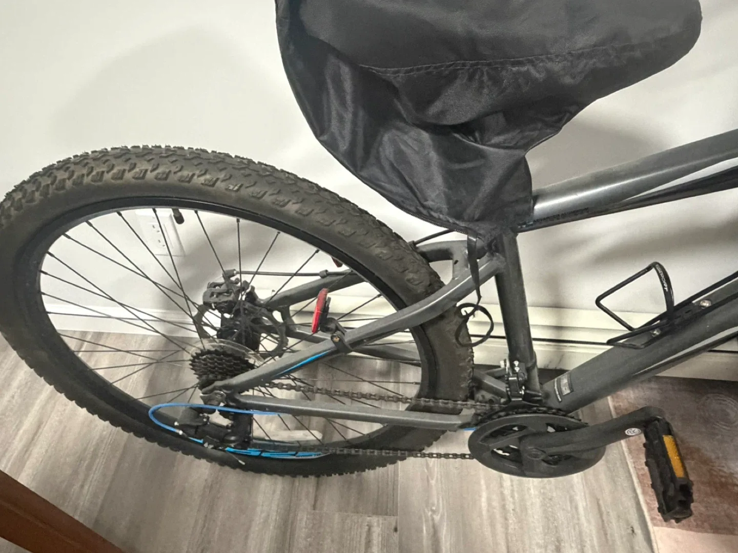 Mongoose Impasse Mountain Bike image indicator(2)
