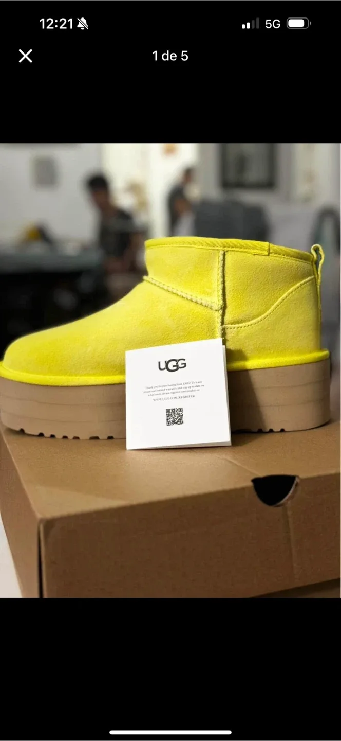 UGG Classic Ultra Mini Platform Yellow Size 9 image indicator(2)