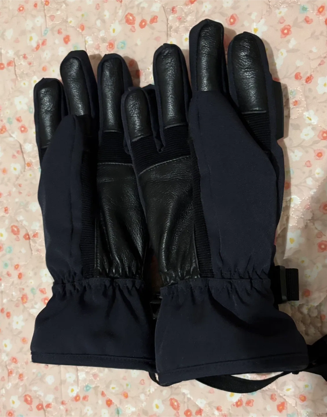 FILA Kids Ski Gloves image indicator(2)