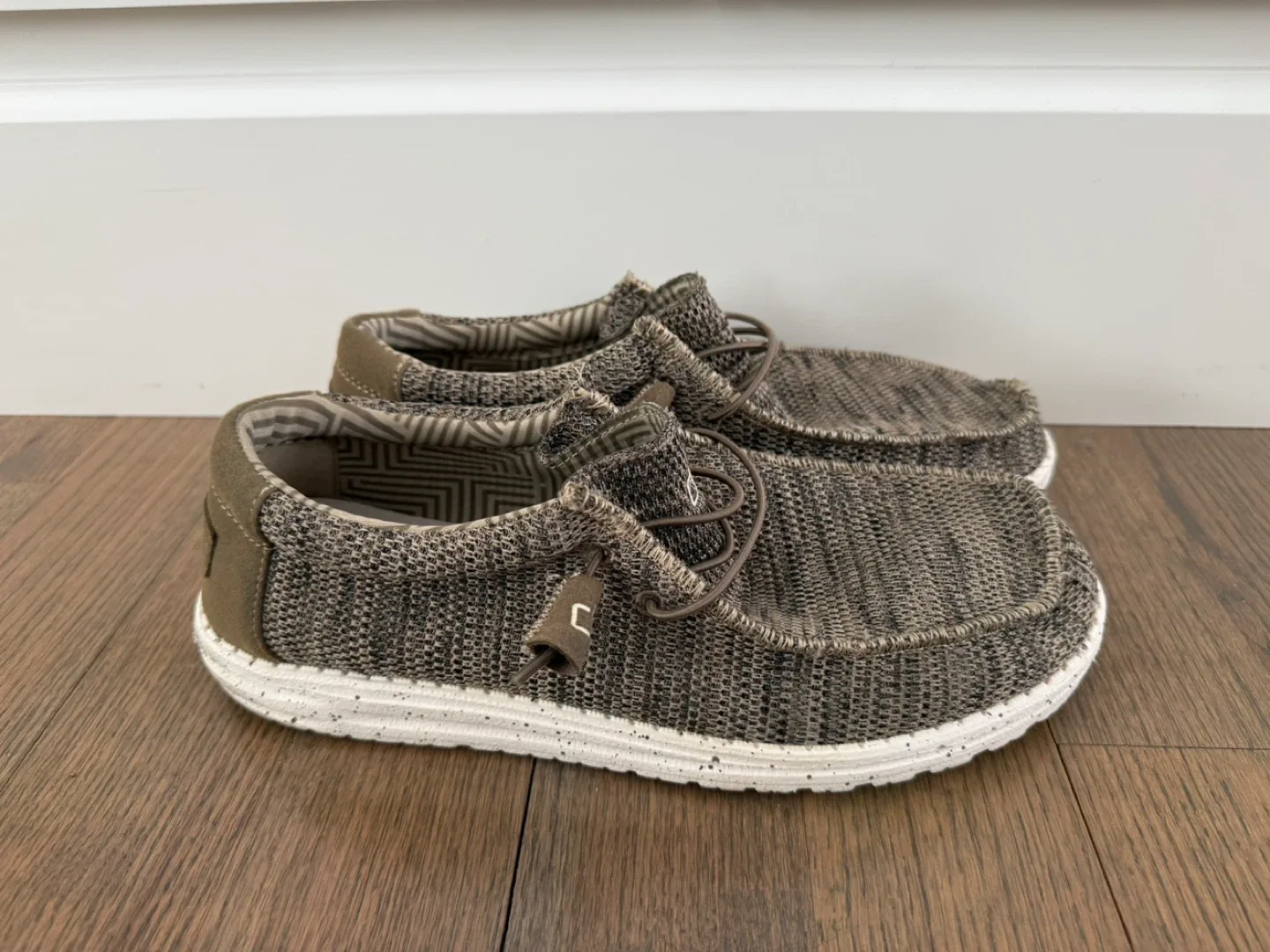 Hey Dude Wally Sox Brown, Size 11