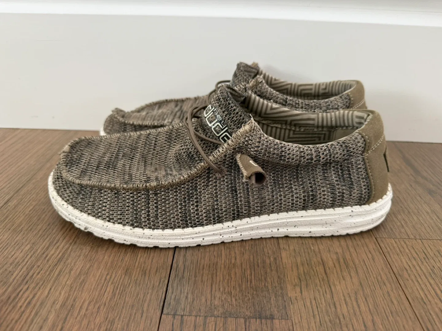 Hey Dude Wally Sox Brown, Size 11 image indicator(2)