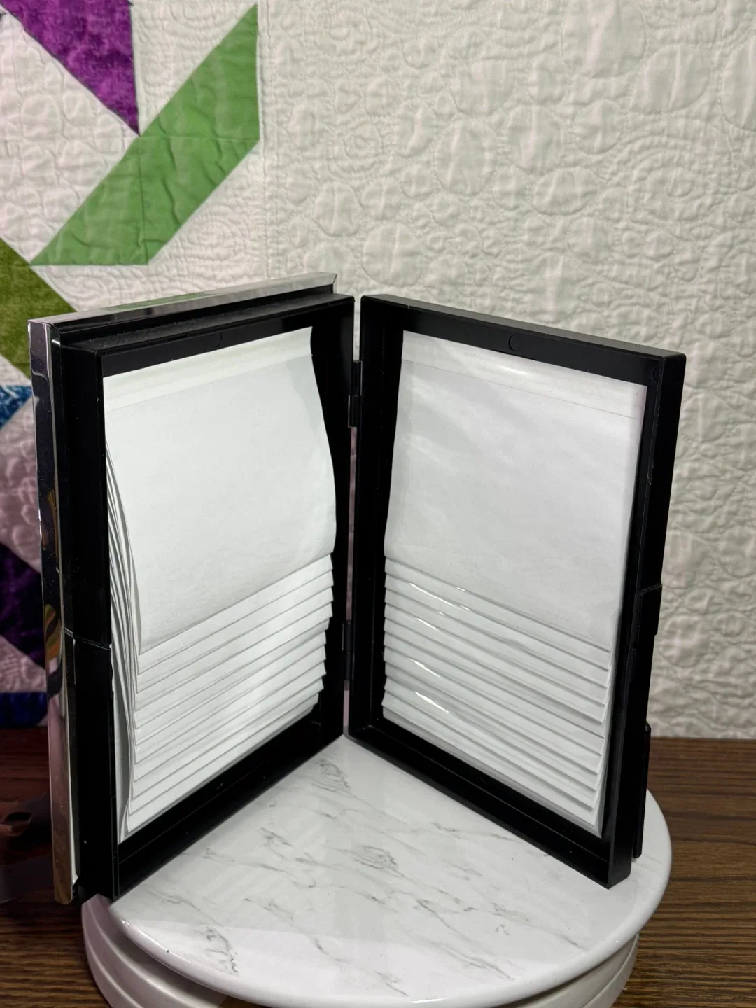 American Express Hinged Photo Frame image indicator(4)
