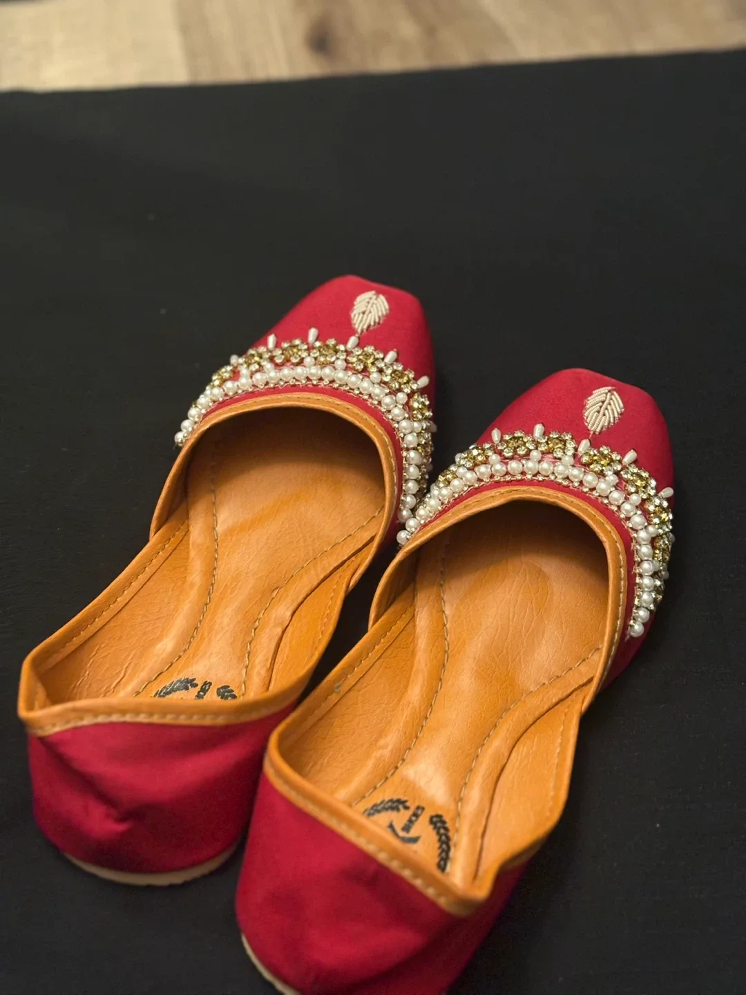 Amim Bazar Embellished Jutti Shoes image indicator(2)