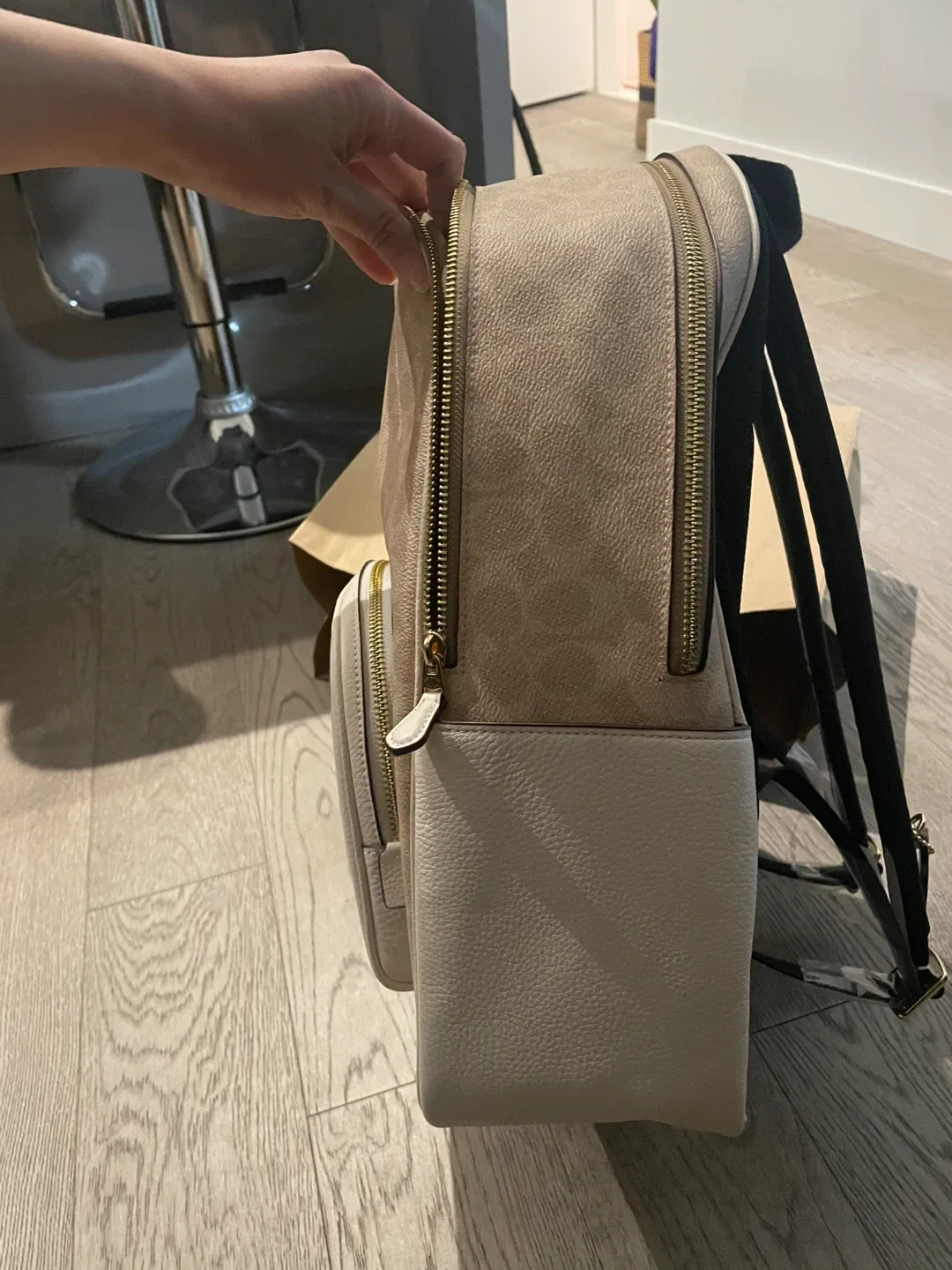 Coach Sig LG Court Backpack - IM/Sand/Chalk image indicator(4)