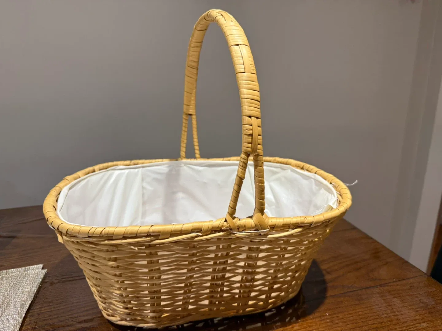 Wicker Basket with Handle image indicator(6)