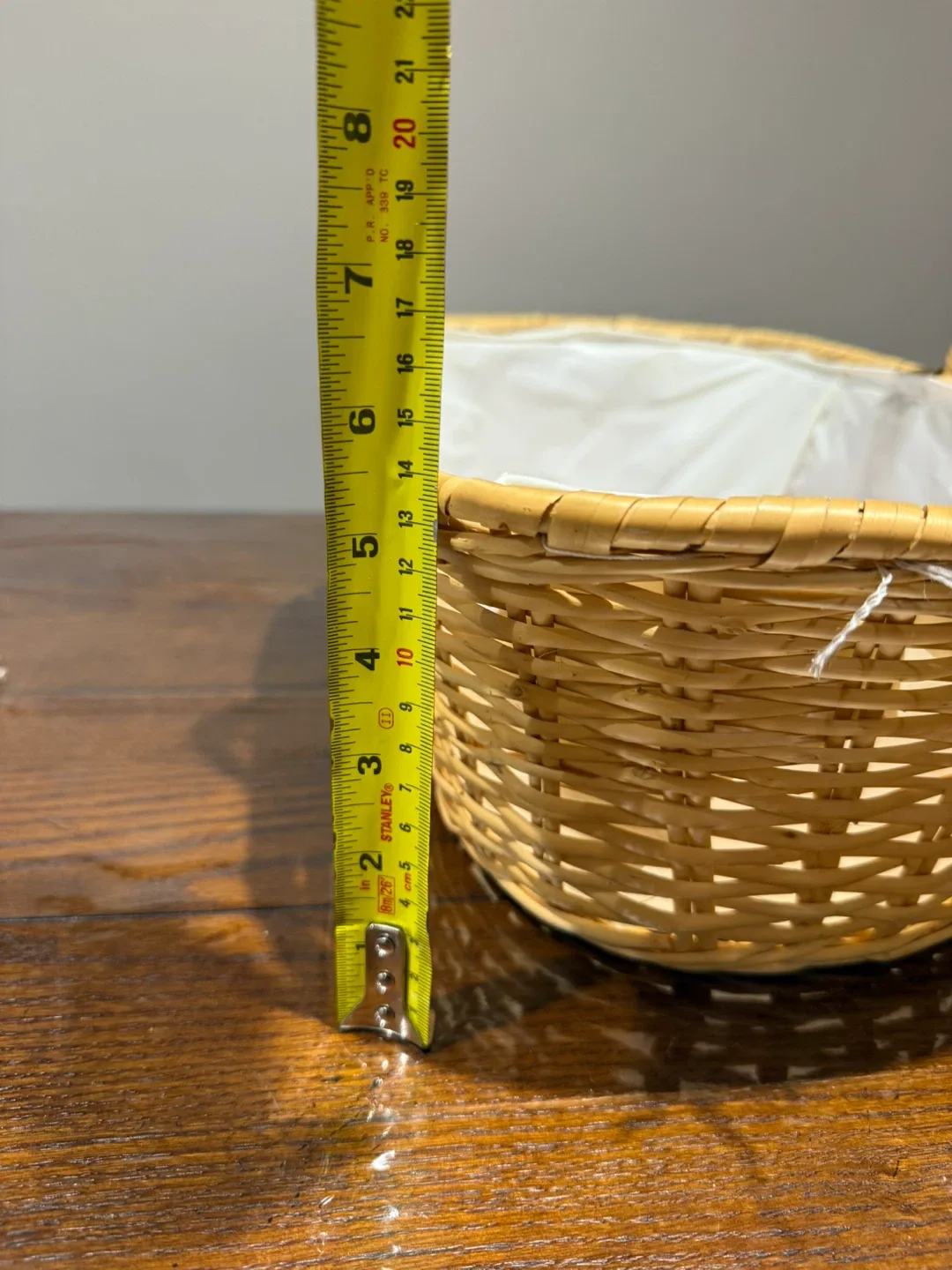 Wicker Basket with Handle image indicator(3)