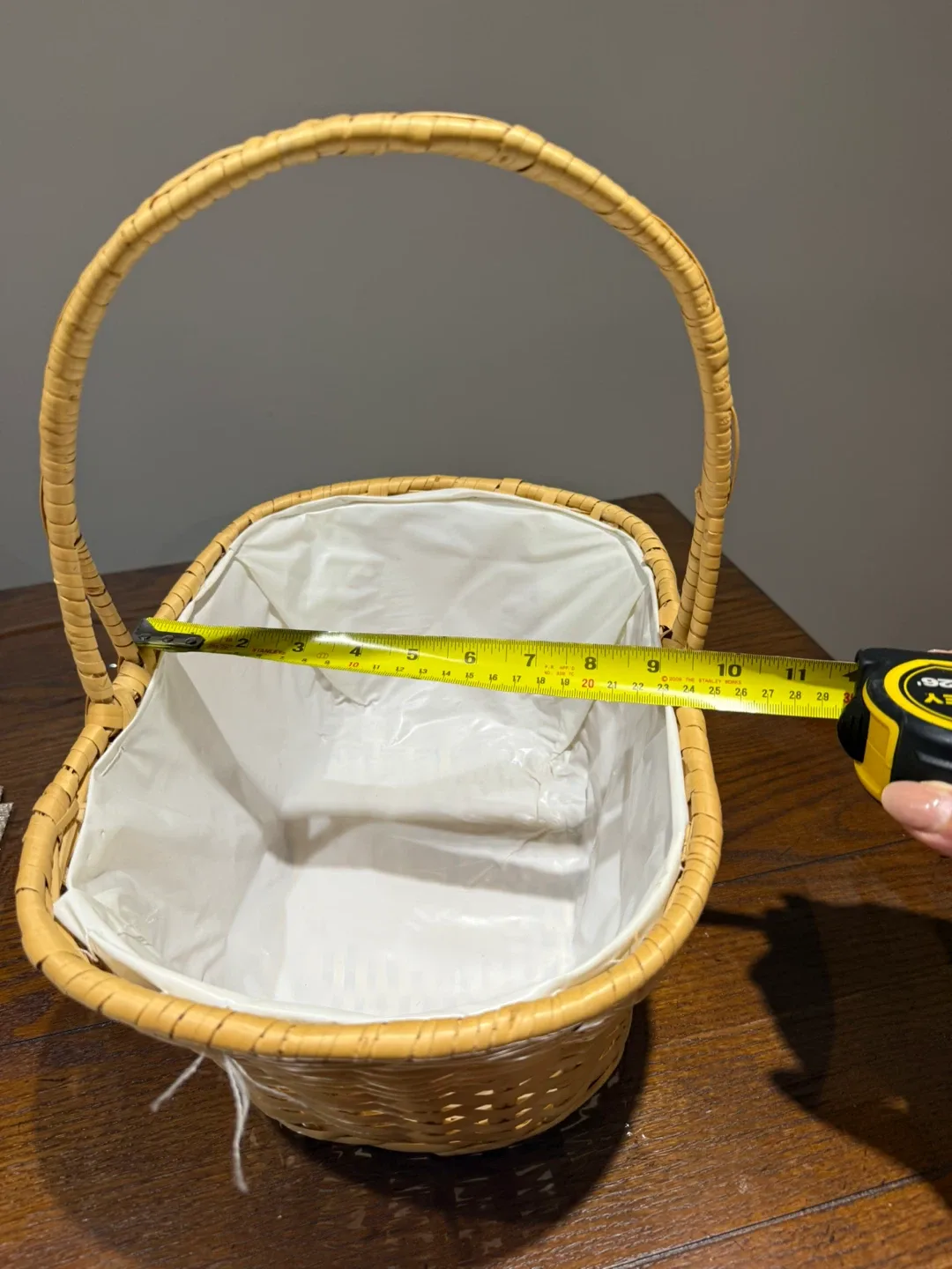 Wicker Basket with Handle image indicator(4)