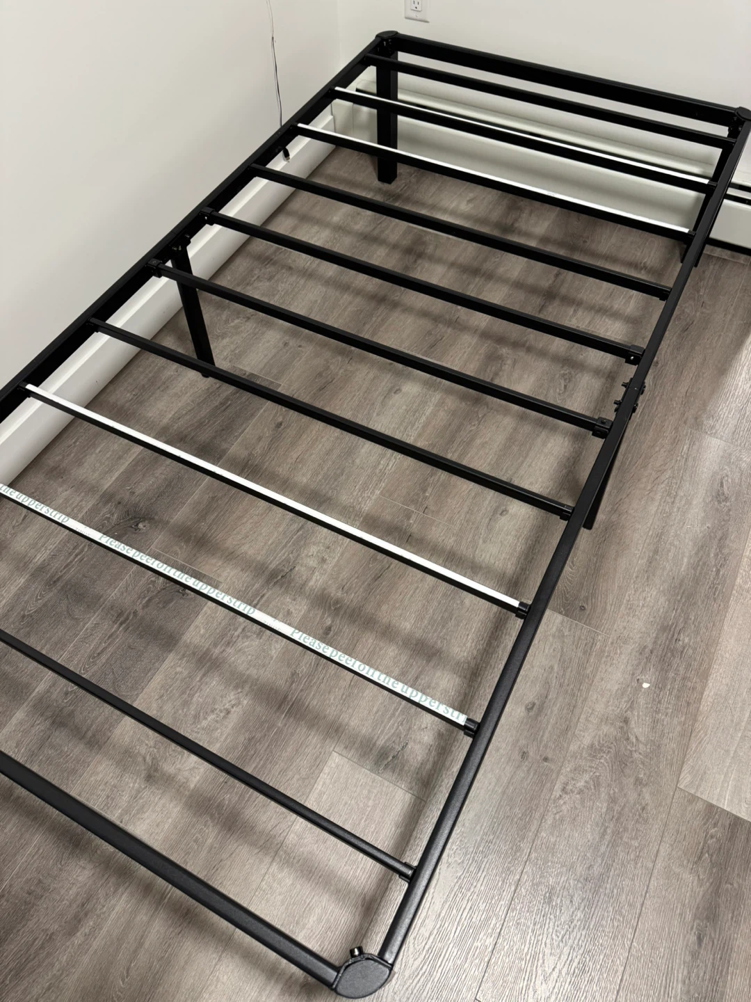 Black Metal Bed Frame-Twin size
