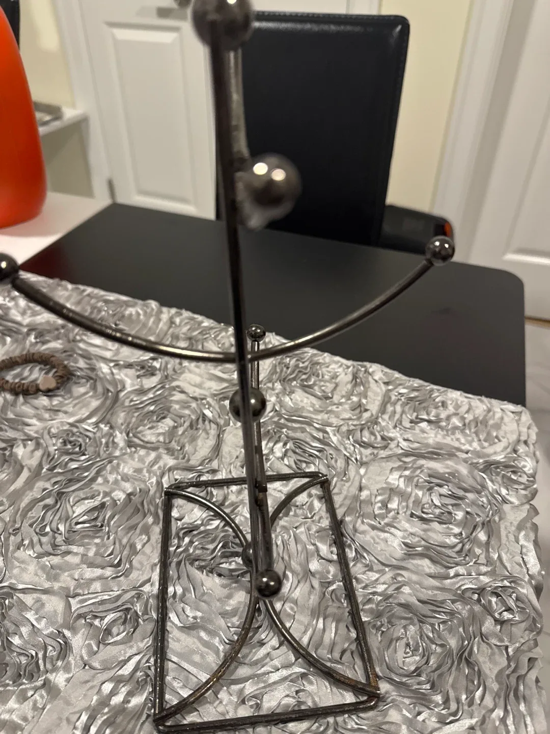 Jewelry Holder Stand - Metal image indicator(2)