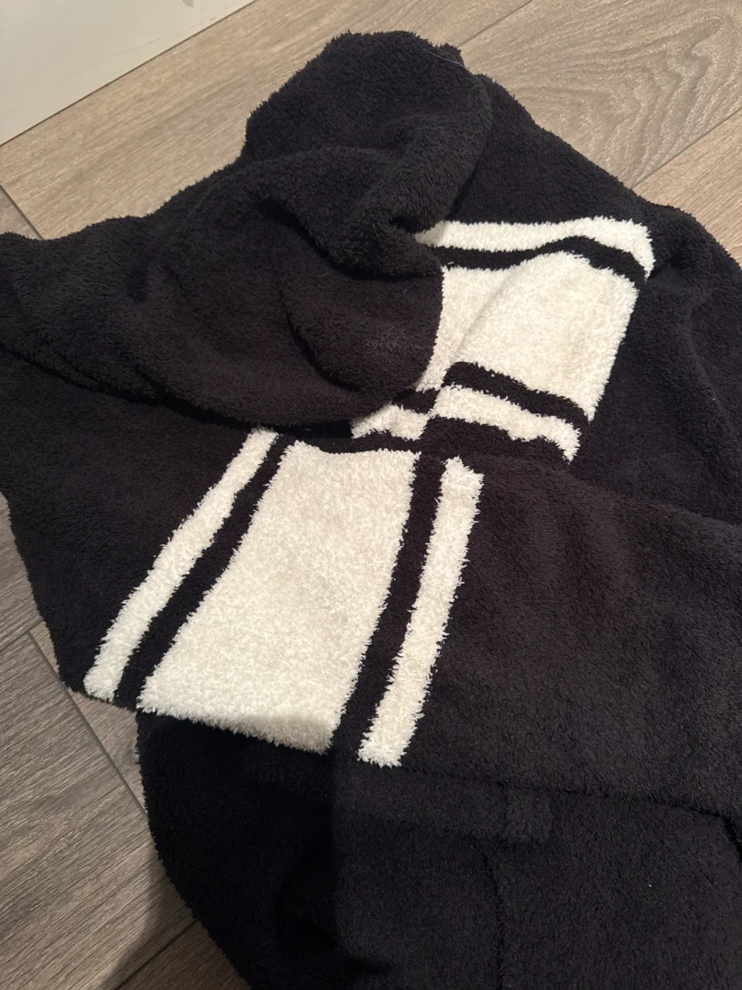 Barefoot Dreams x Mastermind Japan Robe image indicator(2)