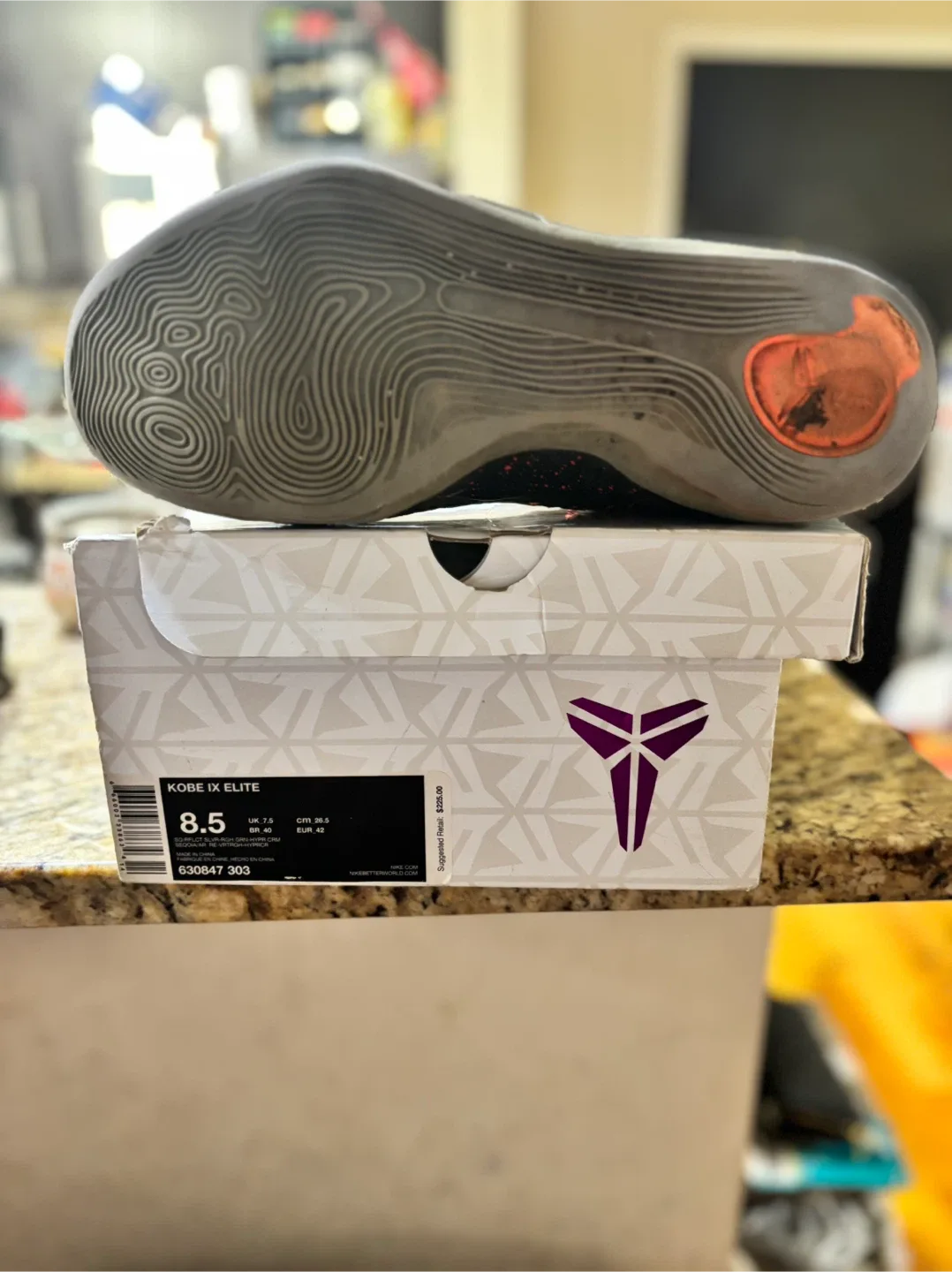 Nike Kobe IX 9 Elite High Basketball Shoes - Size 8.5 image indicator(3)