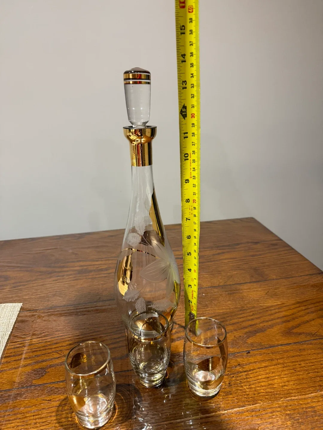 Vintage Decanter Set with Gold Trim image indicator(3)