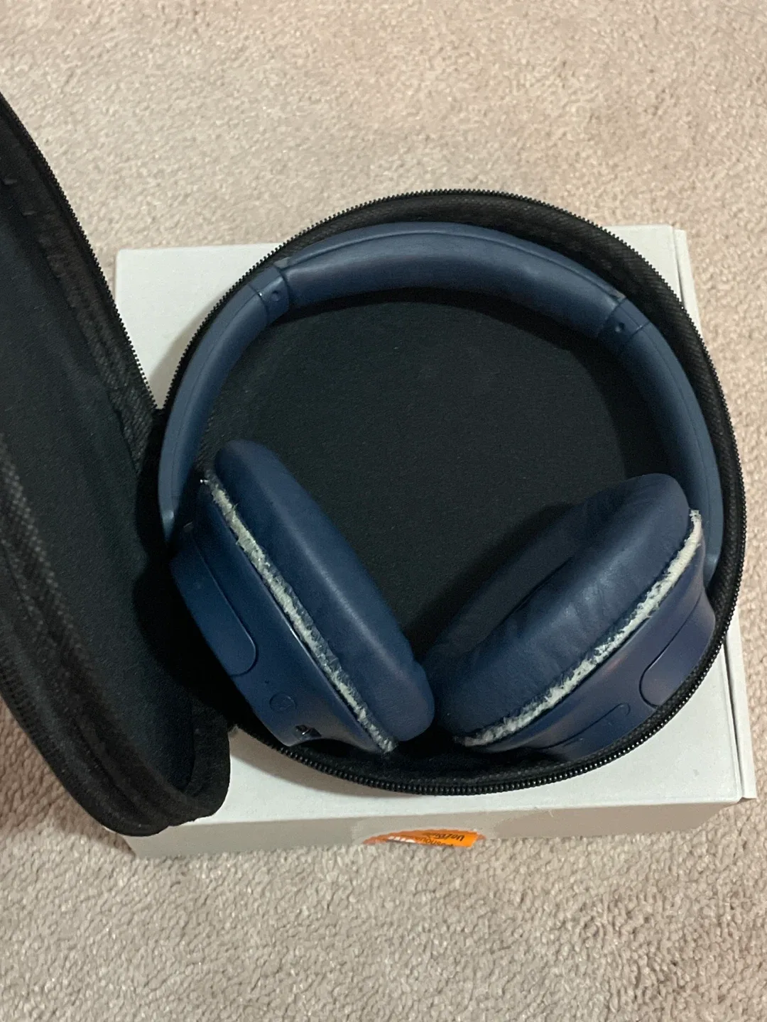 Sony WH-CH720N Noise Cancelling Wireless Headphones - Navy Blue image indicator(2)