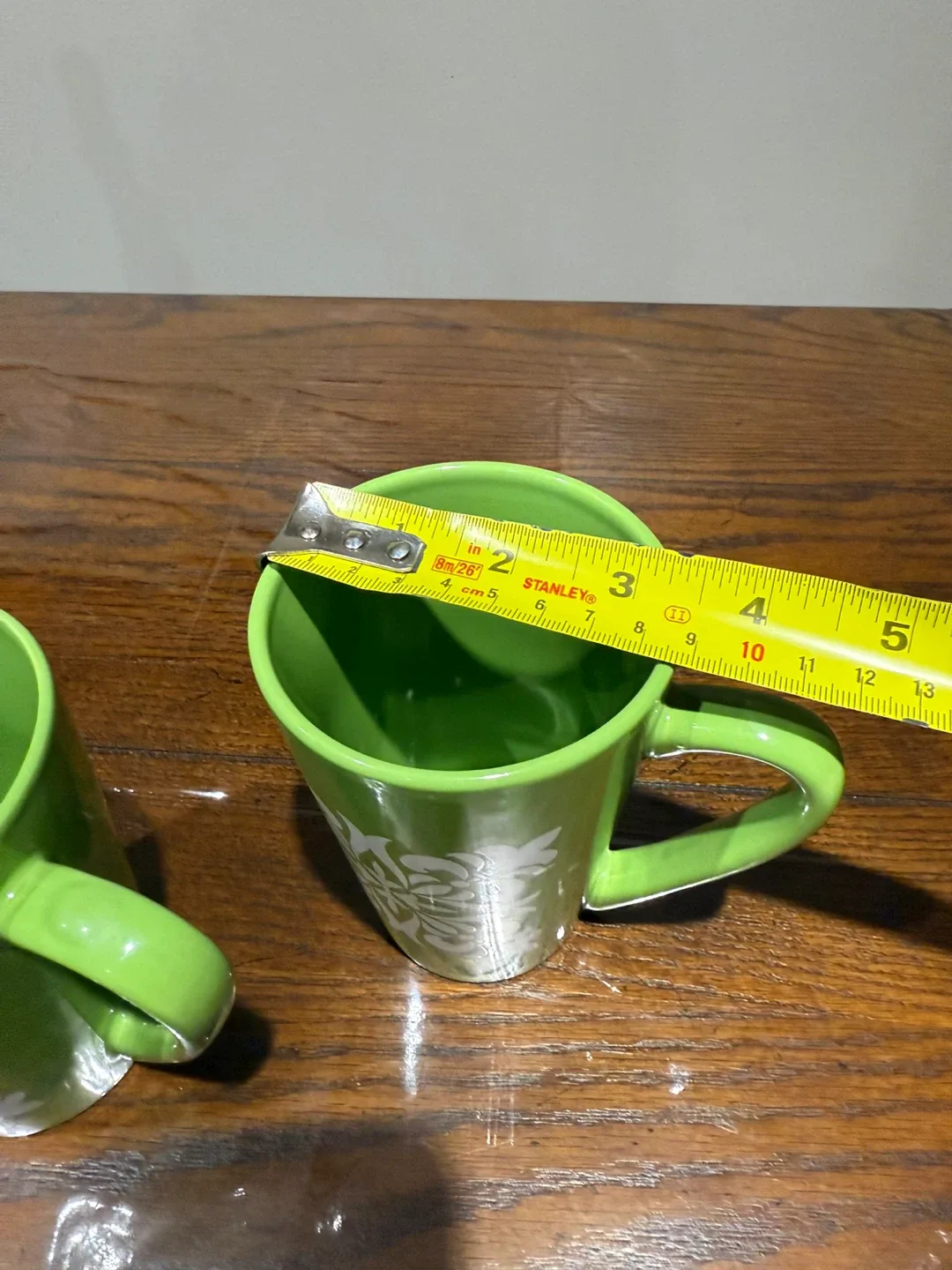 Set of 2 Green Mugs with White Floral Design image indicator(4)